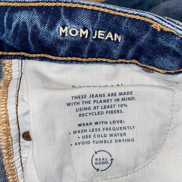 American Eagle Strigid High Waisted Mom Jeans Raw Hem Women’s Size 4 - Picture 15 of 16